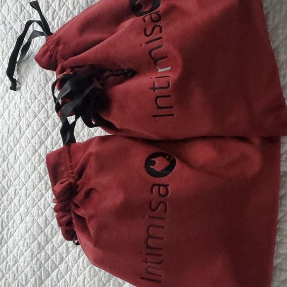 Intimisa Other - Set of 2 💥Intimisa Red & Black